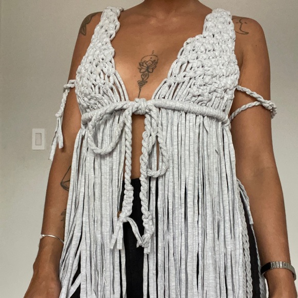 HESTIA BLOUSE - Picture 3 of 3